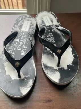 KATE SPADE SIZE 7 SANDALS FLIP FLOPS GENTLY USED LOT5723
